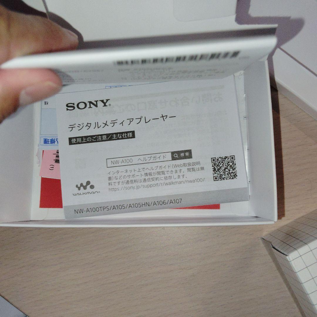 SONY ウォークマン NW-A106（32GB） レッド｜説明書・外箱付き 美品 SONY ウォークマン NW-A106（32GB） レッド｜説明書外箱付き