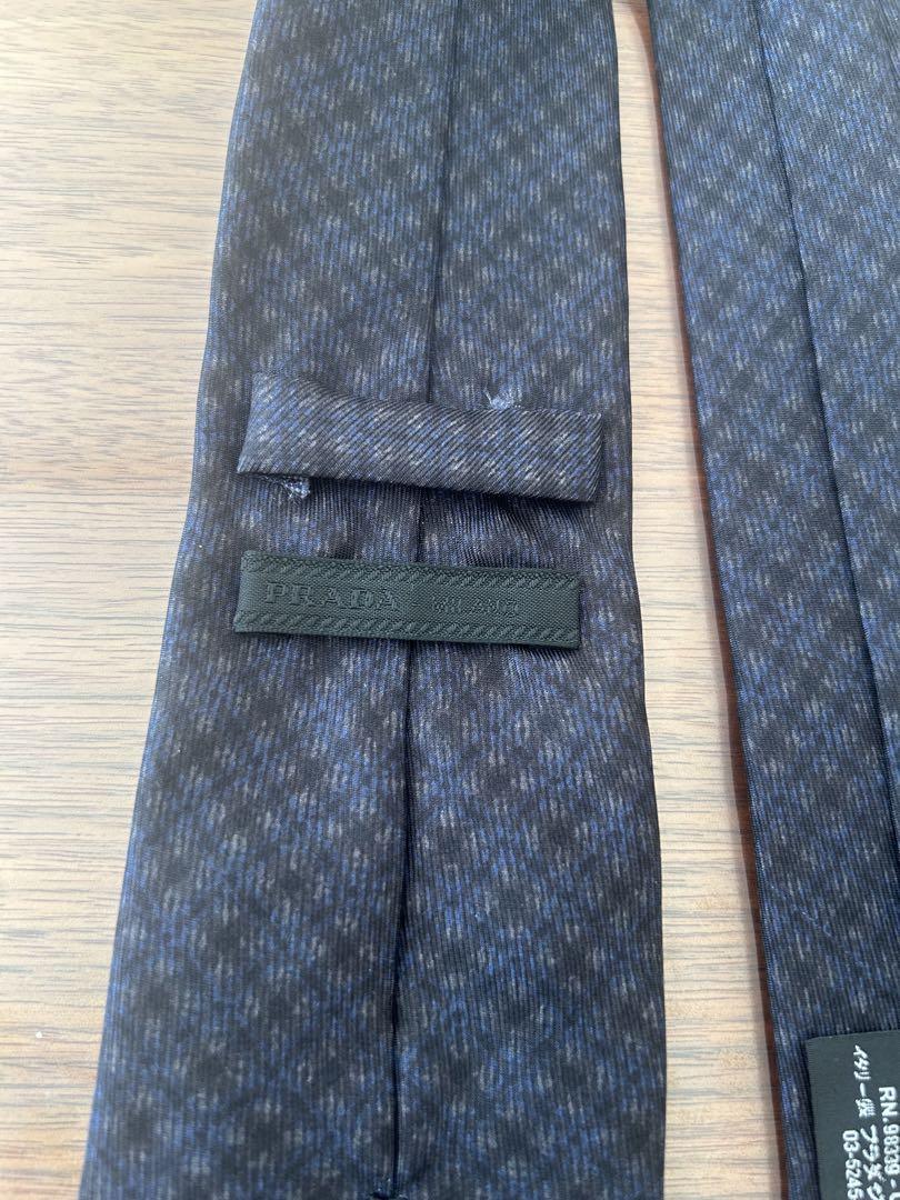 PRADA ダークブルー