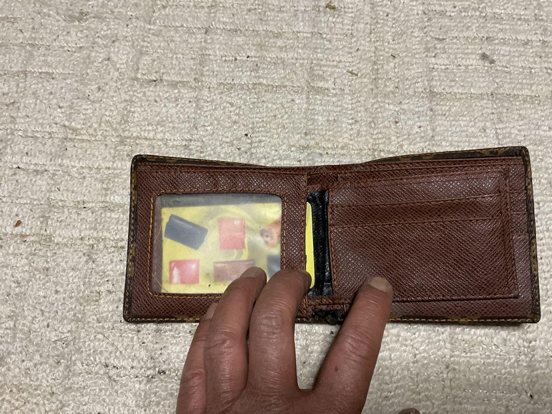 ルイ・ヴィトン小銭入れ財布。新品／未使用。【ブランド品　お札　カード入れ】