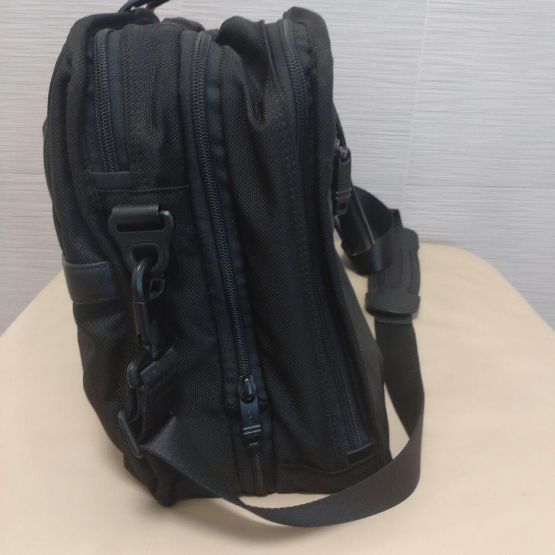 TUMI トゥミ 2WAY エクスパンダブルブリーフケース  中古品