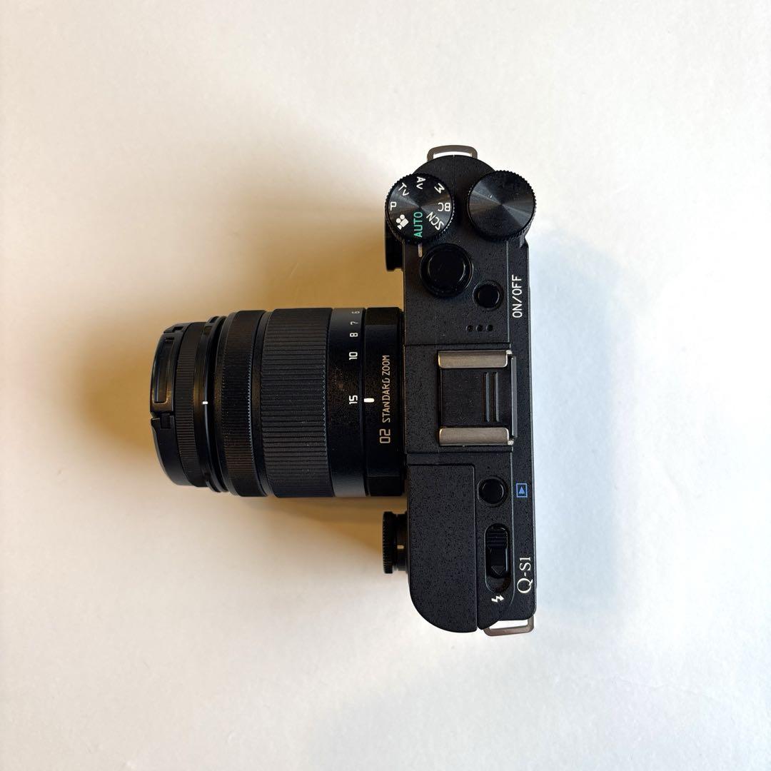 PENTAX Qs-1 ブラック