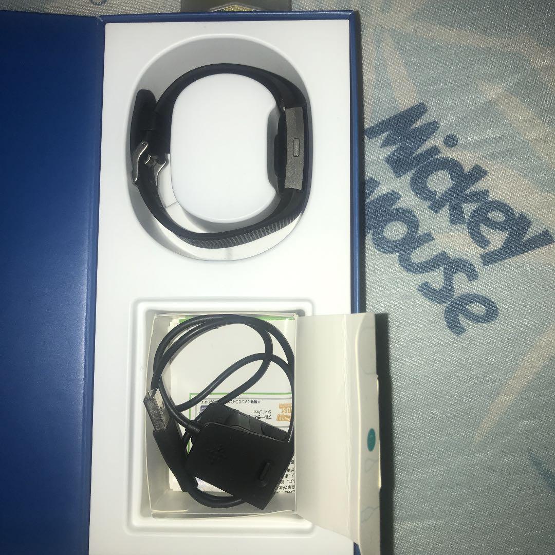 時計 fitbit charge2