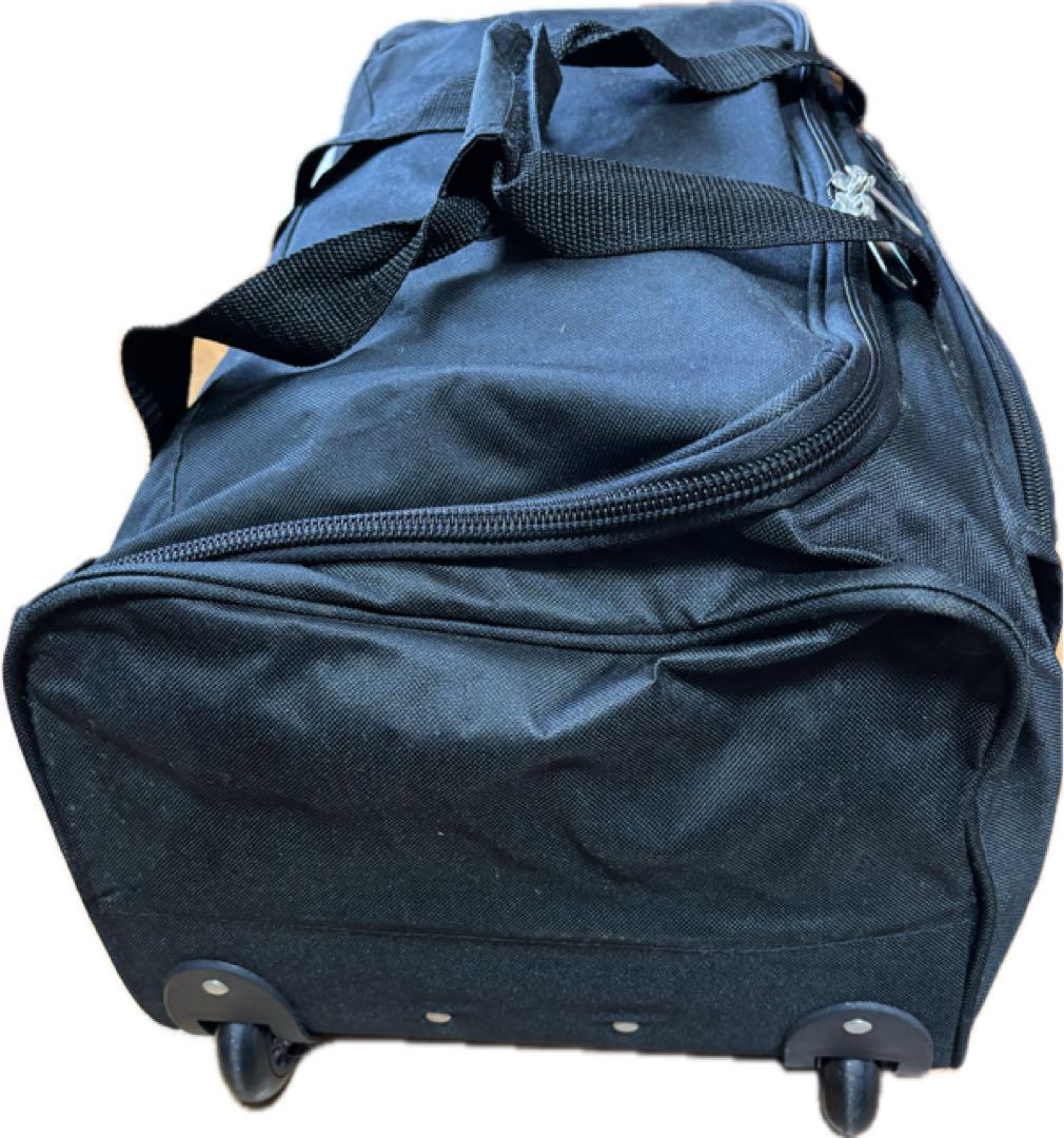超収容　黒いキャリー付き2wayダッフルバッグ