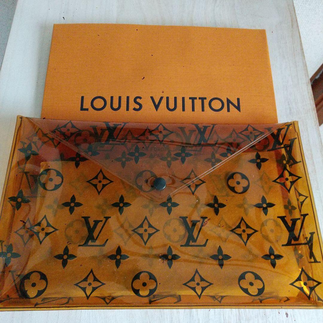 LOUISVUITTONクラッチポーチクリア未使用美品⁠週末のみ大幅お値下げ