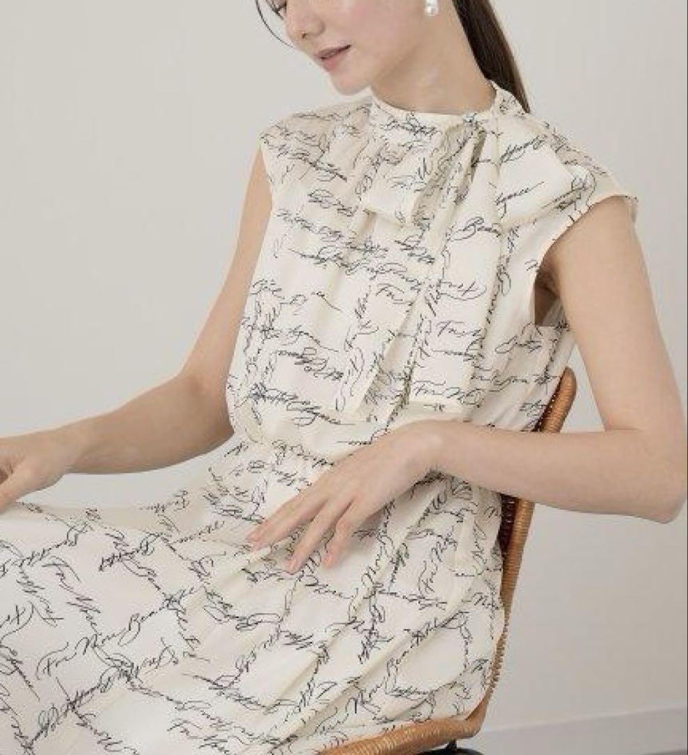美品　ANAYI アナイ　カリグラフィープリントボウタイ ワンピース