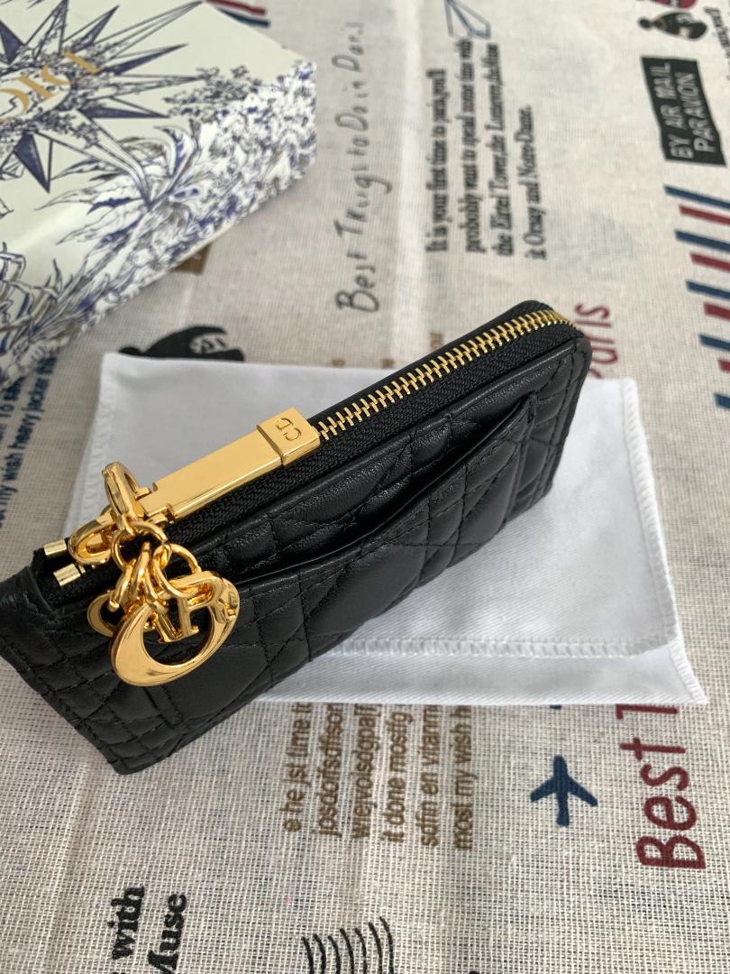 早い者勝ち！DIOR カードホルダー　コインケース
