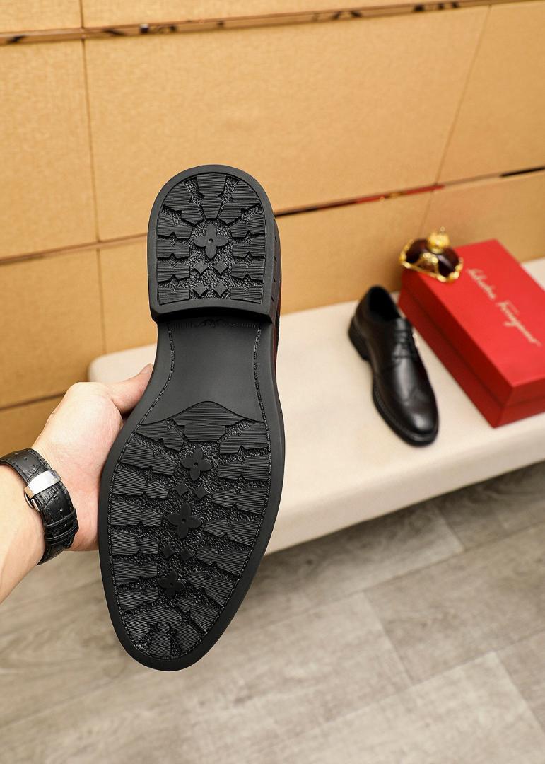 美品 Ferragamo フェラガモ メンズ ビジネスシューズ 牛革 ブラック