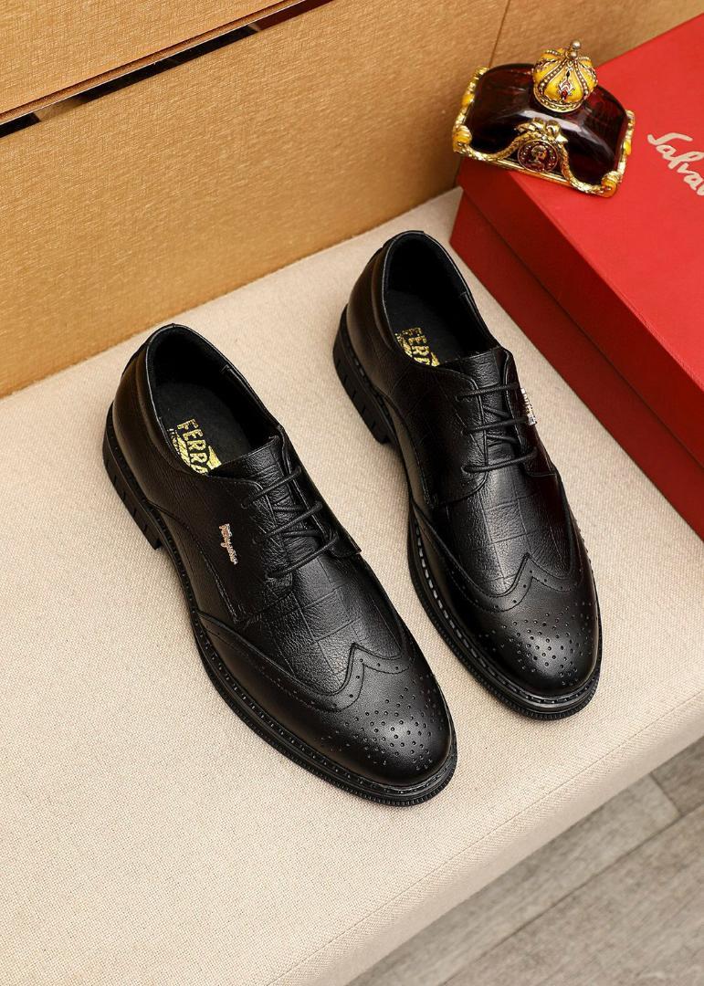 美品 Ferragamo フェラガモ メンズ ビジネスシューズ 牛革 ブラック