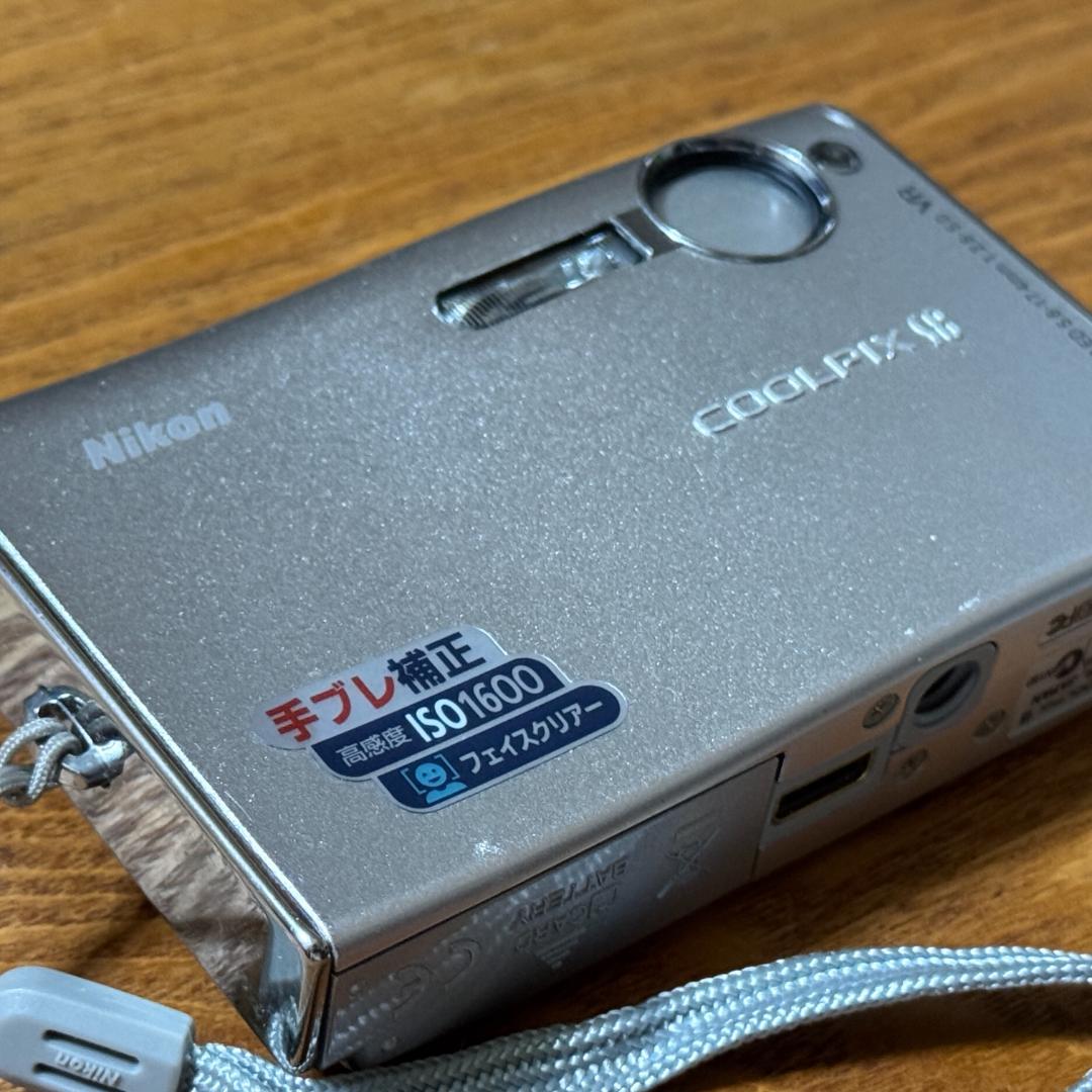 Nikon COOLPIX S8 コンパクトデジタルカメラ