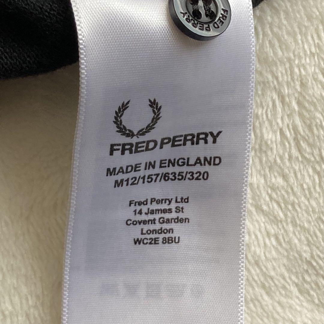 FRED PERRY フレッドペリー 黒 金 ポロシャツ　イングランド製