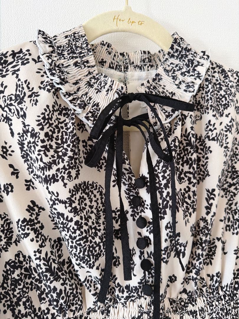 herlipto Winter Floral Long-sleeve Dress herlipto Winter Floral Long-sleeve Dress