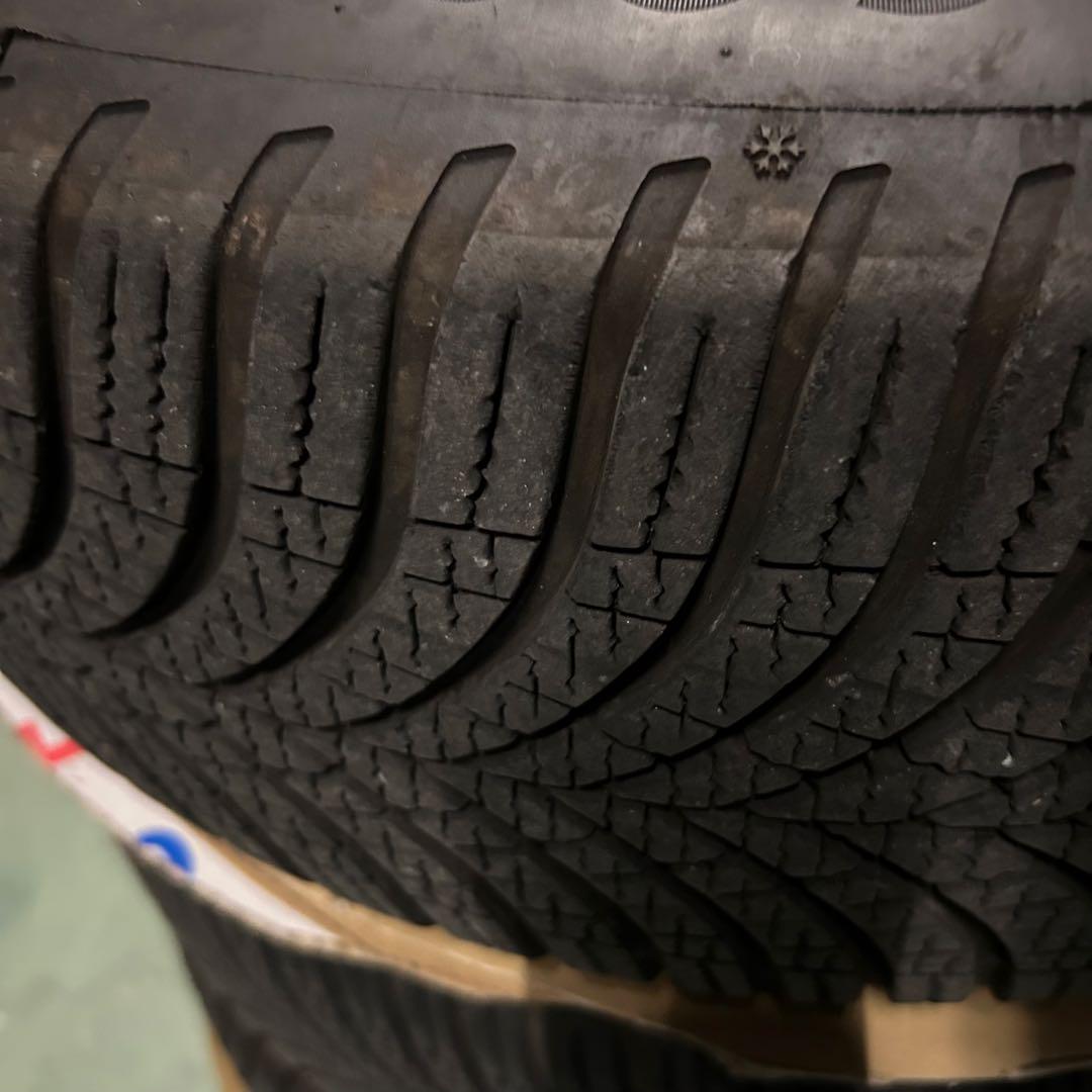 トヨタ　プリウスα　純正　16インチホイール　ハイグロス　キャップ付き　タイヤ