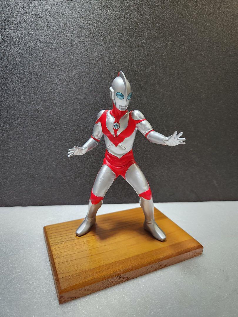 【プロ完成品】超レア！ボークス　ウルトラマン　パワード　レジンキット19cm