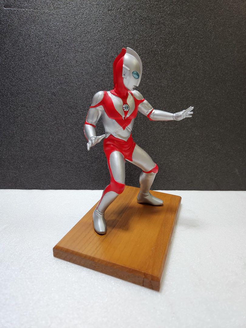 【プロ完成品】超レア！ボークス　ウルトラマン　パワード　レジンキット19cm プロ完成品】超レア！ボークス ウルトラマン パワード レジン