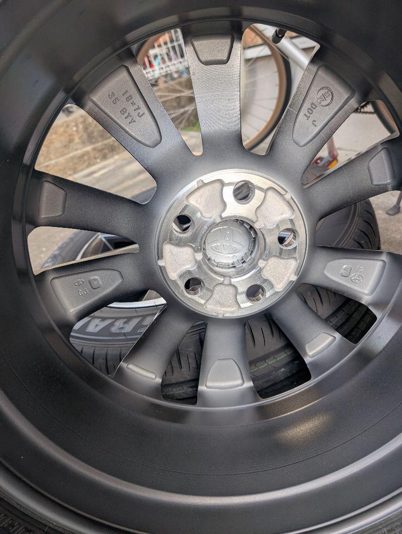 トヨタ ハリアー　純正　 18インチ ホイールセット　G