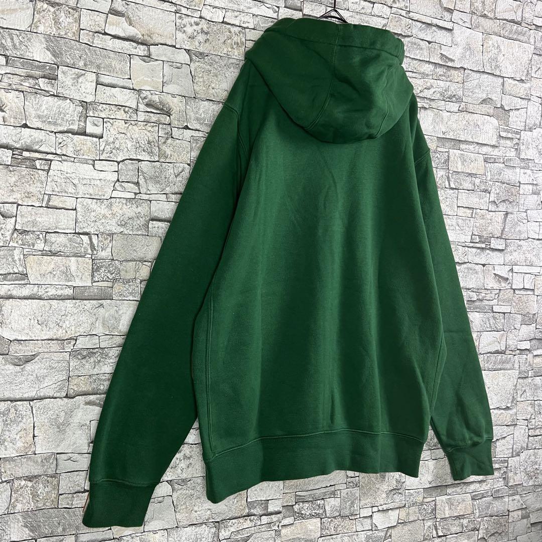 【超絶人気カラー】NIKE ワンポイント刺繍ロゴ　入手困難　パーカー　M