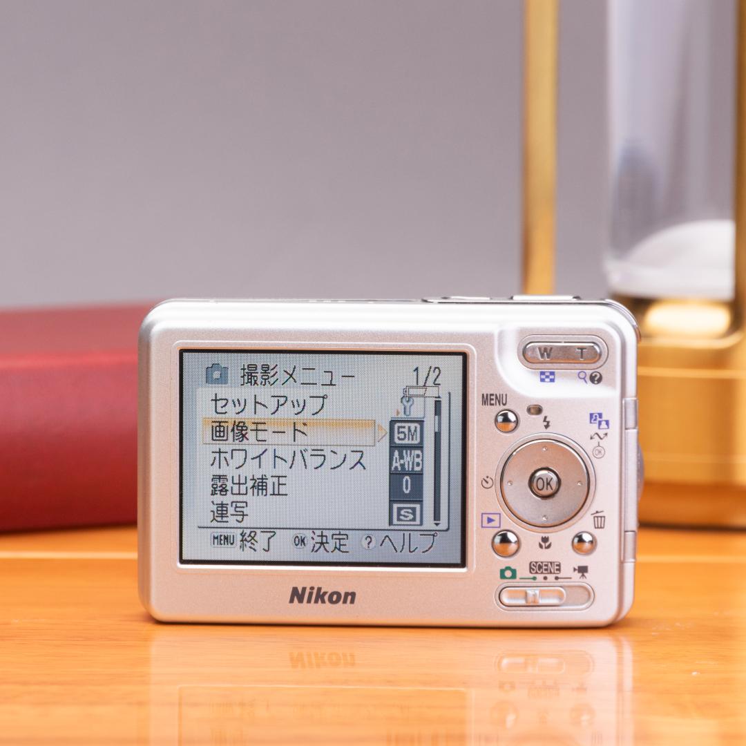 可愛さ溢れるコンデジ】Nikon COOLPIX S1 シルバー スマホ転送