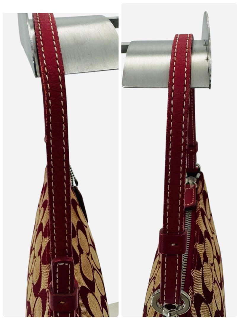 COACH コーチ　アクセサリーポーチ　ワンショルダー　シグネチャー　レッド 希少 COACH コーチ シグネチャーレッド アクセサリーポーチ ワン