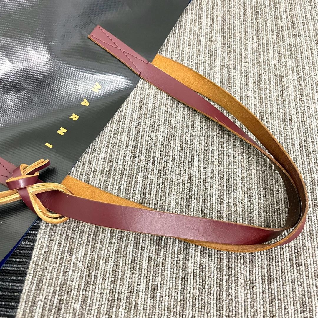 MARNI　マル二　バイカラー　トートバック　PVC　ブラック　ブルー