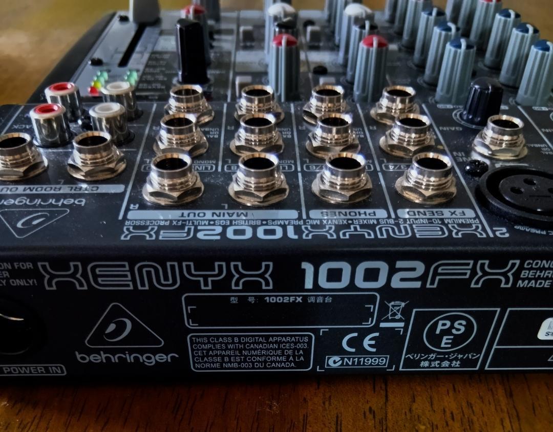 早得！Behringer XENYX 1002FX 　純正電源アダプター付