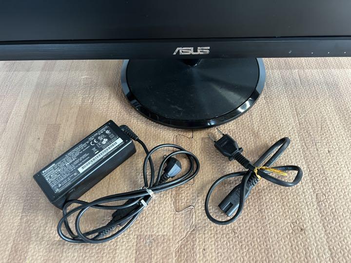 SALE豊富な ASUS VC239H 2016年製 I8S0J-m87147057491 モニター セール得価