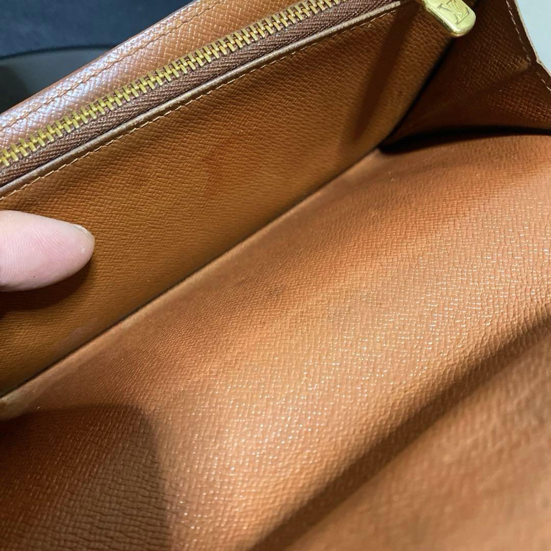 ④☆良品☆カード2枚タイプ♪サラ長財布