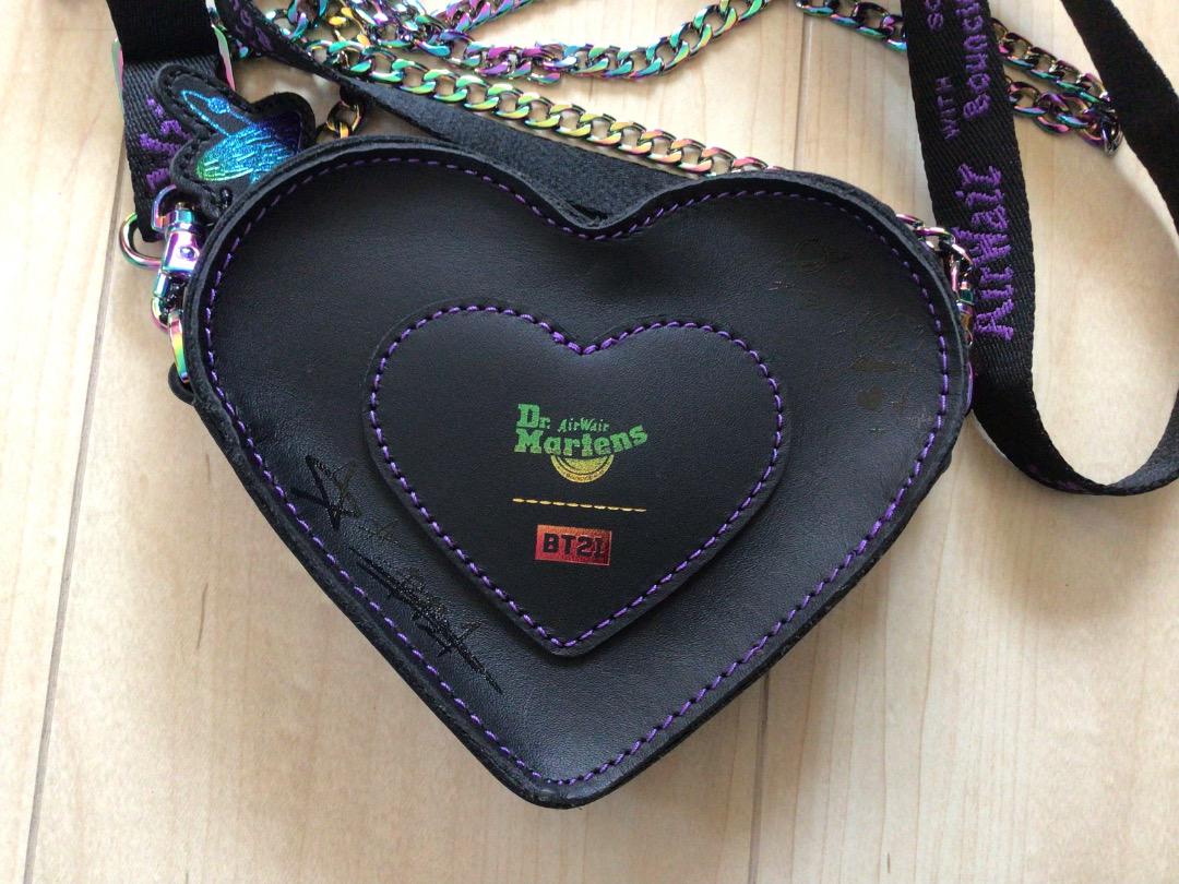 【新品】BT21×ドクターマーチンコラボ　Dr.Martens ハートバッグ マイクロ ハー トバッグ BT21
