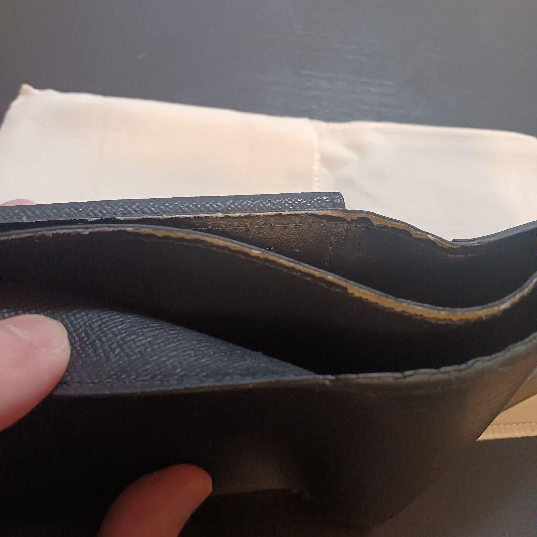 Louis Vuitton ブラックレザー 二つ折り財布