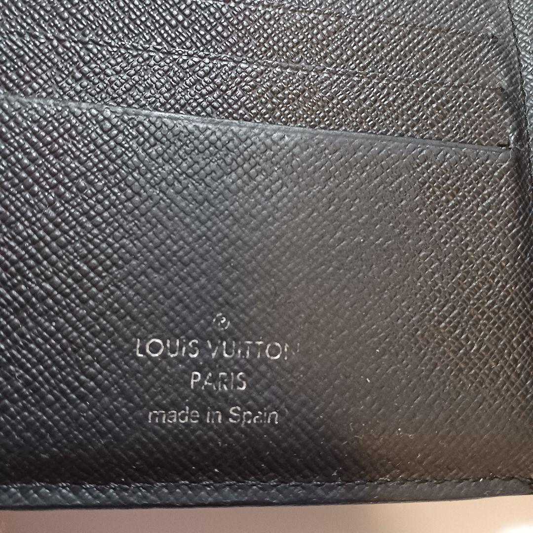 Louis Vuitton ブラックレザー 二つ折り財布