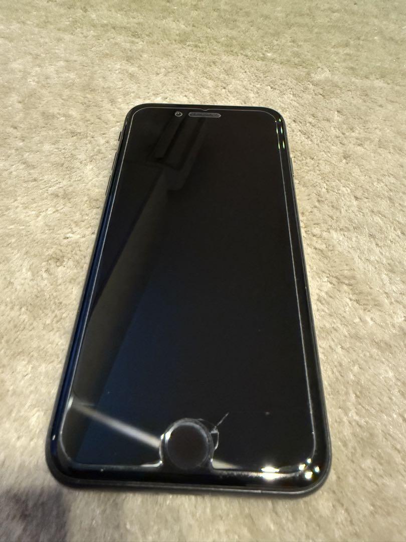 し*ね様 Apple iPhone SE第二世代　ブラック 本体