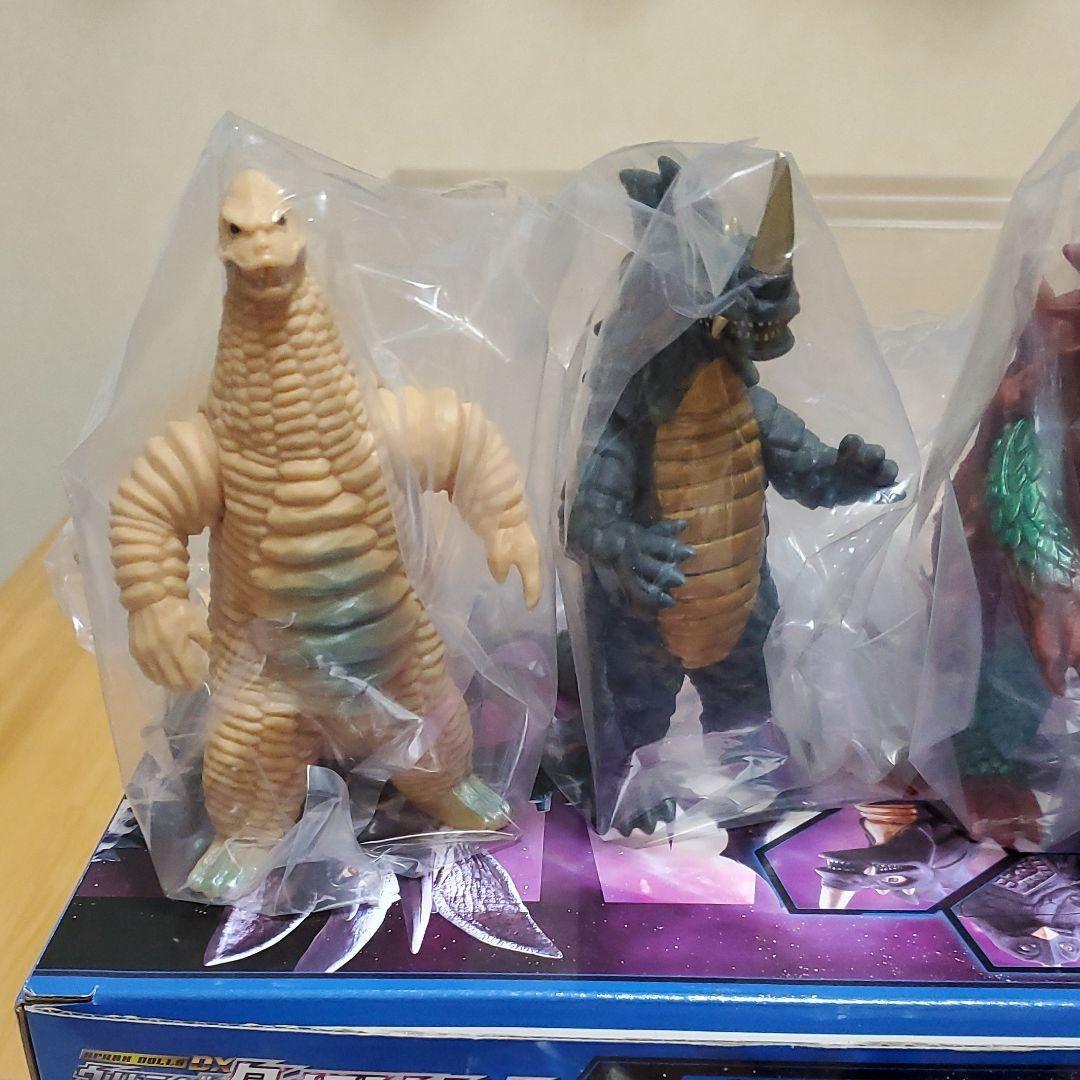 怪獣ソフビ　タイラントセット