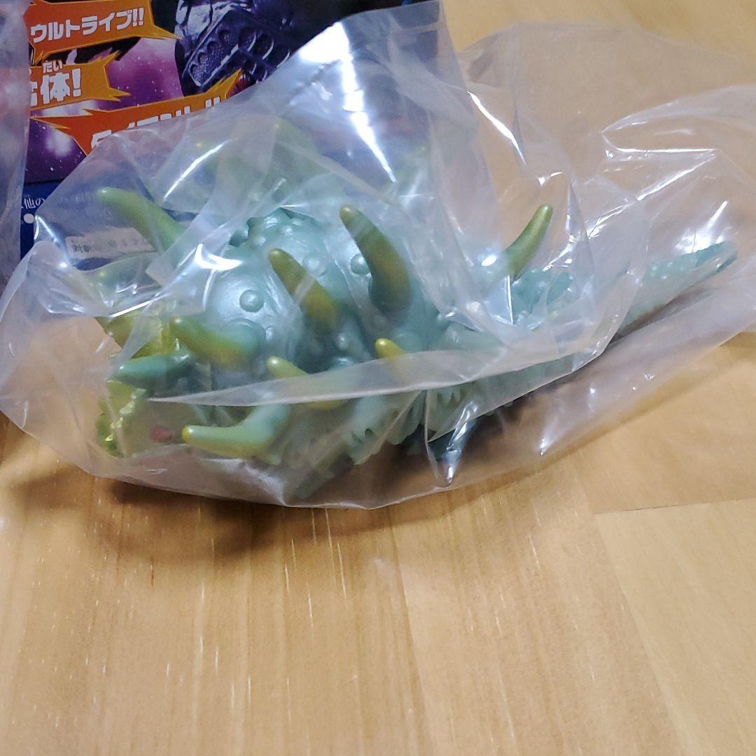 怪獣ソフビ　タイラントセット