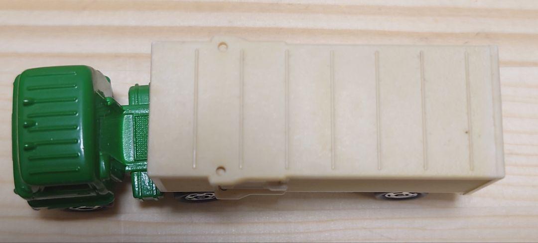 トミカ【24】Hino SEMI TRAILER PANEL VAN
