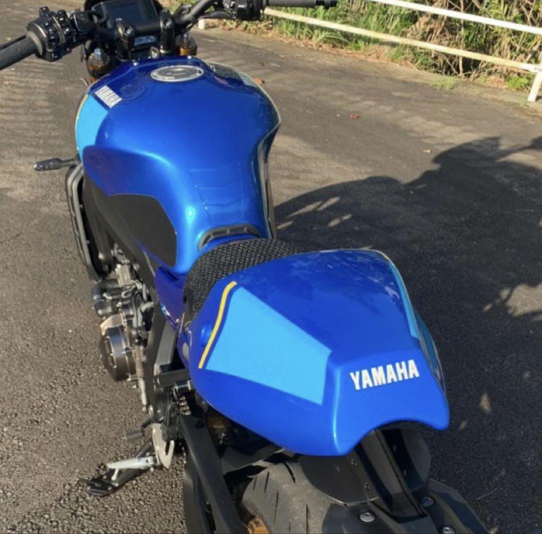 ヤマハ XSR900 2022- シングル シートカウル ブルー パワー