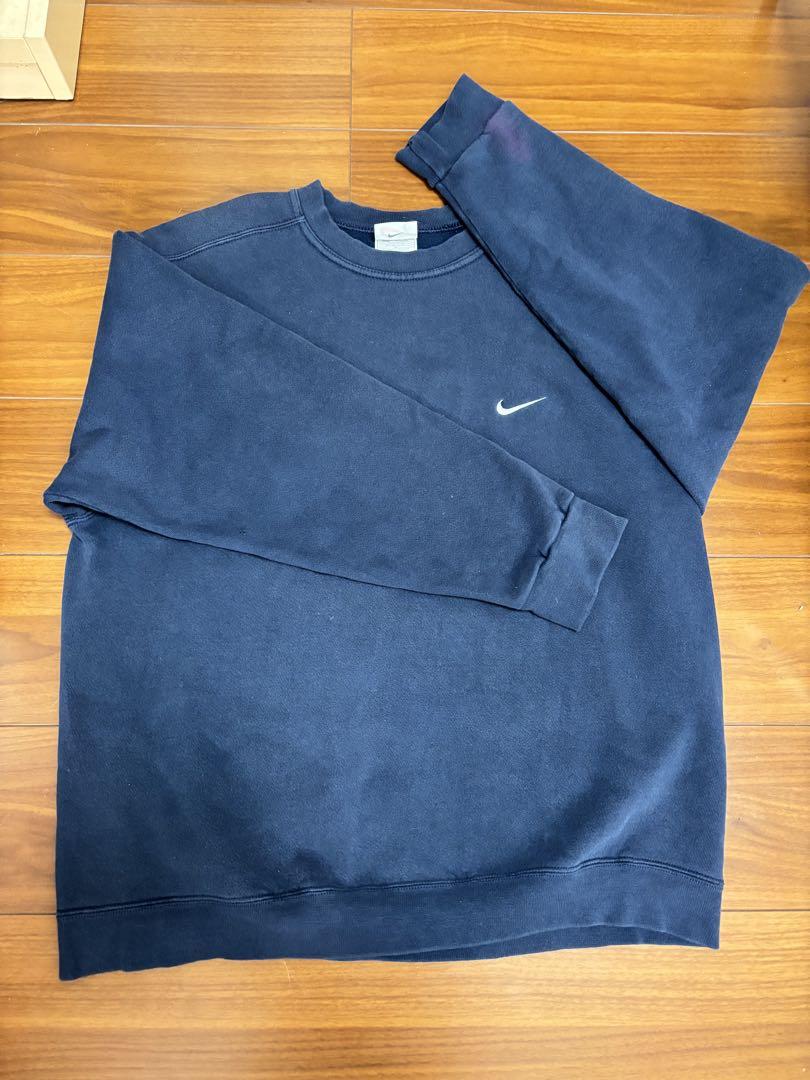 Nike ネイビー スウェットシャツ