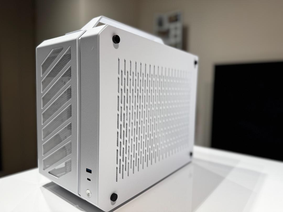【美品】AMD Ryzen2700X/メモリ32GB/SSD1TB+2TB