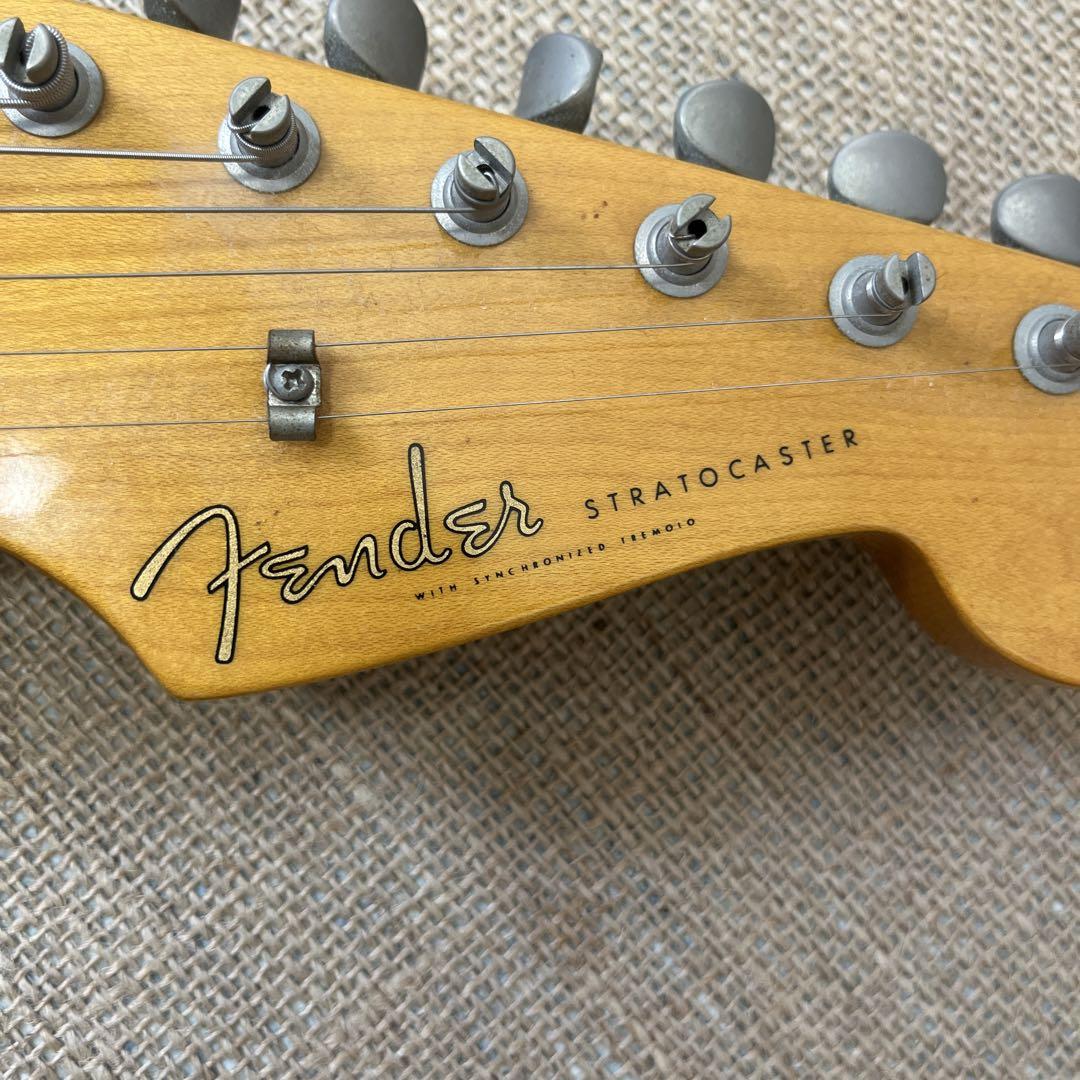 Fender Stratocaster ストラトキャスター　ネイビー