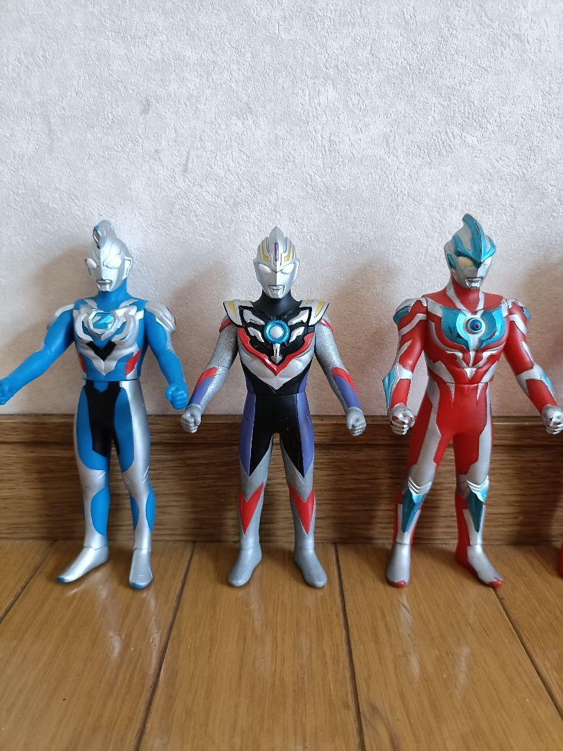 ウルトラマンフィギュア 6体セット - メルカリ