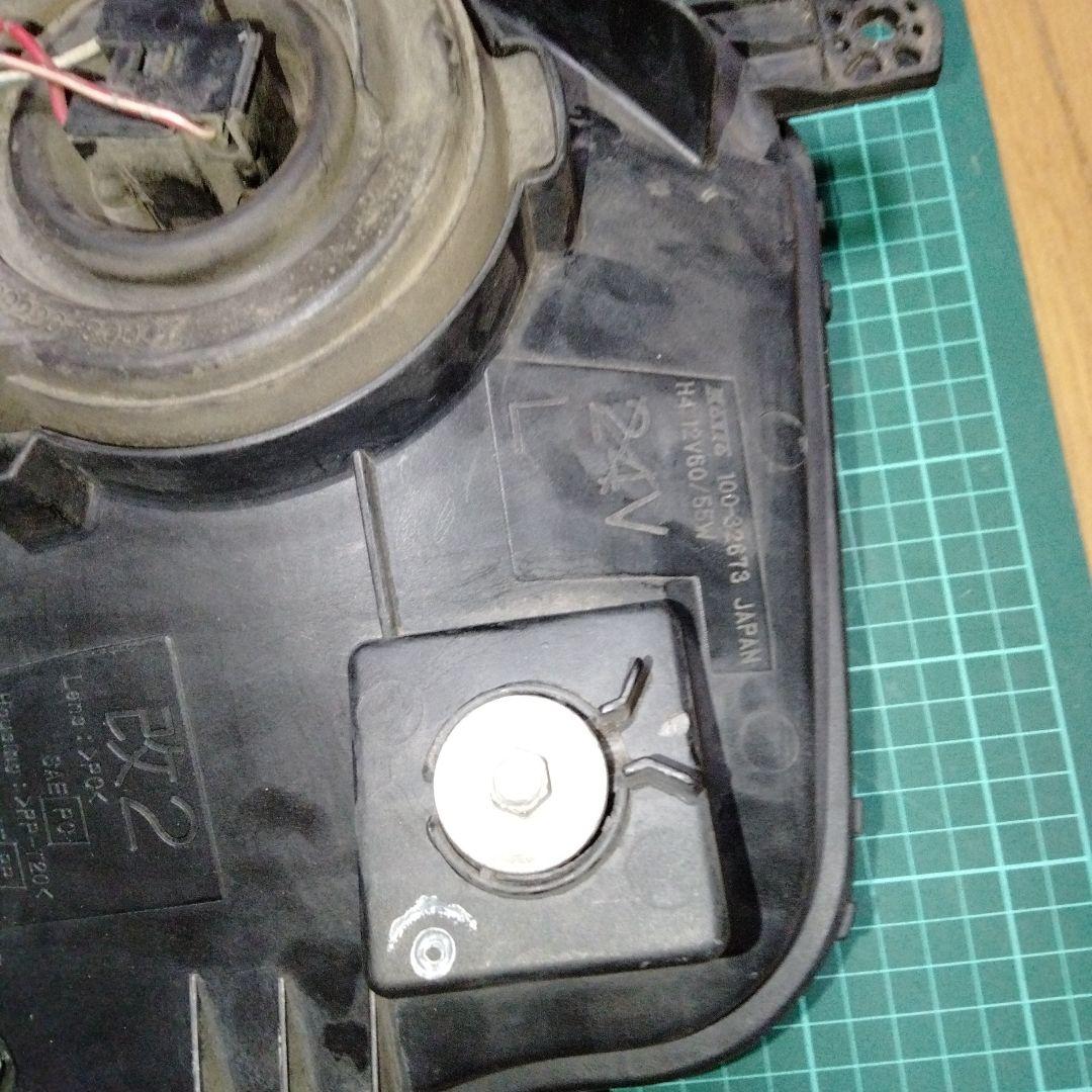 SUZUKI　エブリィ　DA62Wヘッドライト左右