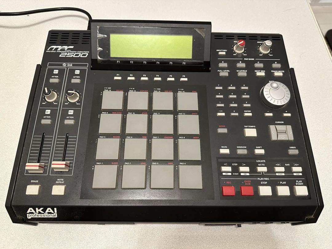 AKAI MPC2500のサムネイル