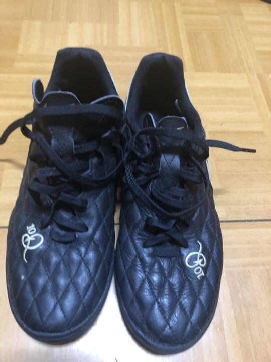 メルカリ サッカートレーニングシューズナイキティエンポロナウジーニョ限定モデル25センチ 5 000 中古や未使用のフリマ メルカリ サッカートレーニングシューズナイキティエンポロナウジーニョ限定モデル25センチ 5 000 中古や未使用のフリマ