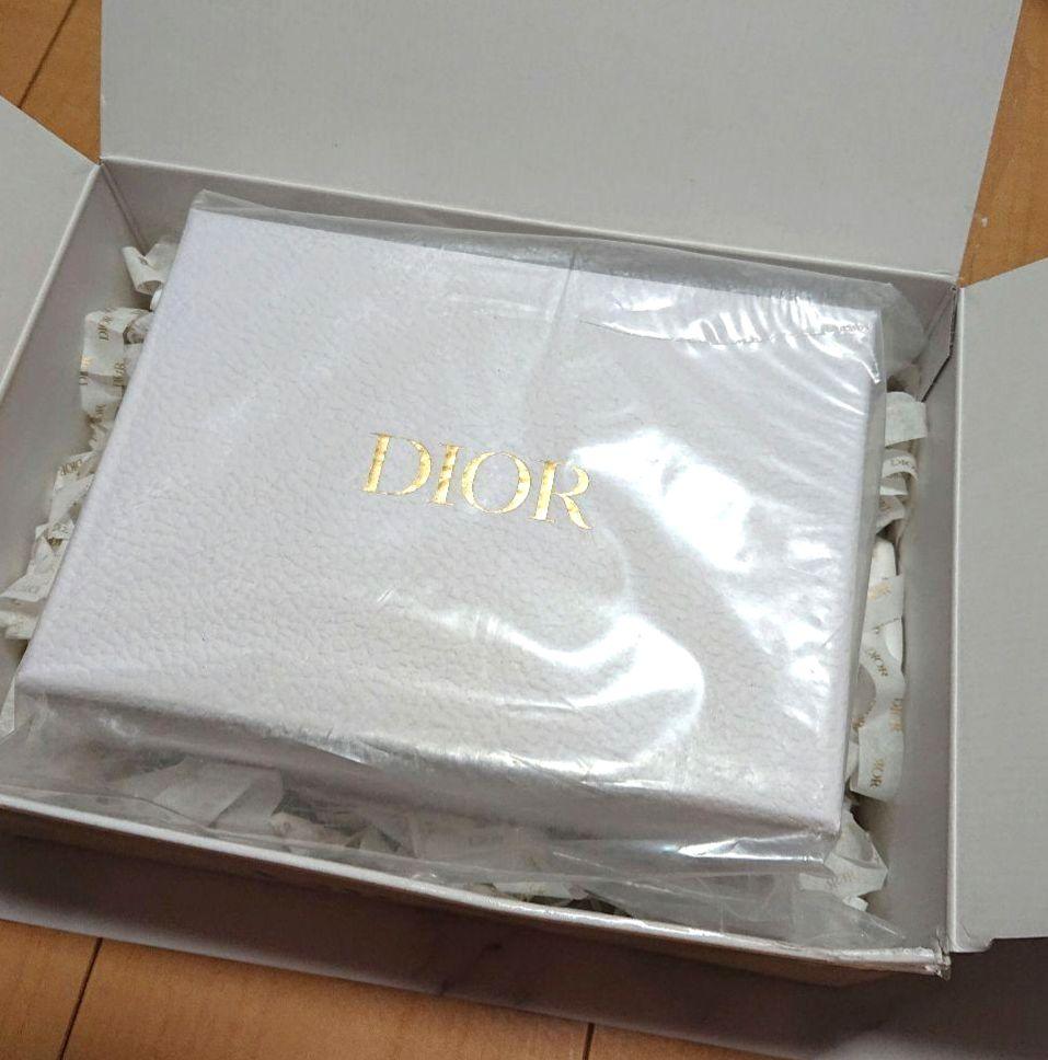 Dior プラチナ会員 ウェルカムギフト 2024 - バッグ工場 直営 店