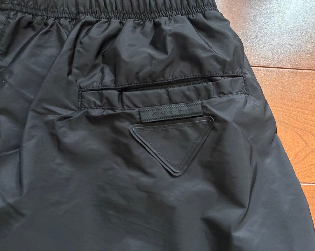 美品プラダ ナイロン ショートパンツ 48 ブラック PRADA メンズ