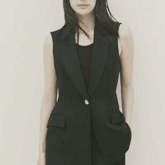 未使用　ナチュカラ　リネンブラックベスト 現行品 ZARA リネンベスト - メルカリ