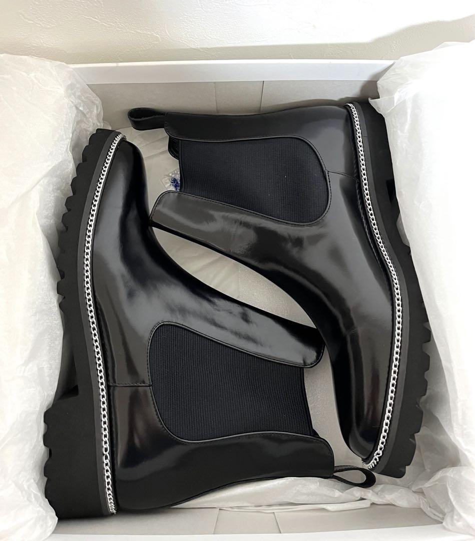 ☆新品　未使用UNITED ARROWS

サイドゴア チェーン ショートブーツ