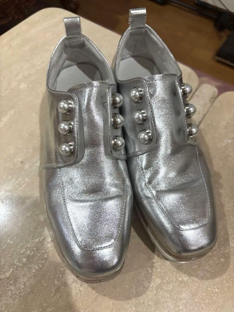 【極美品】STACCATO シルバーメイジーパールプラットフォーム 23 STACCATO｜メイジーパールプラットフォーム | Rakuten Fashion
