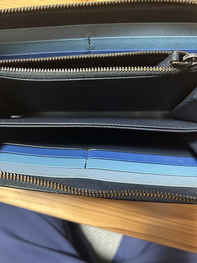 PRADA 財布
