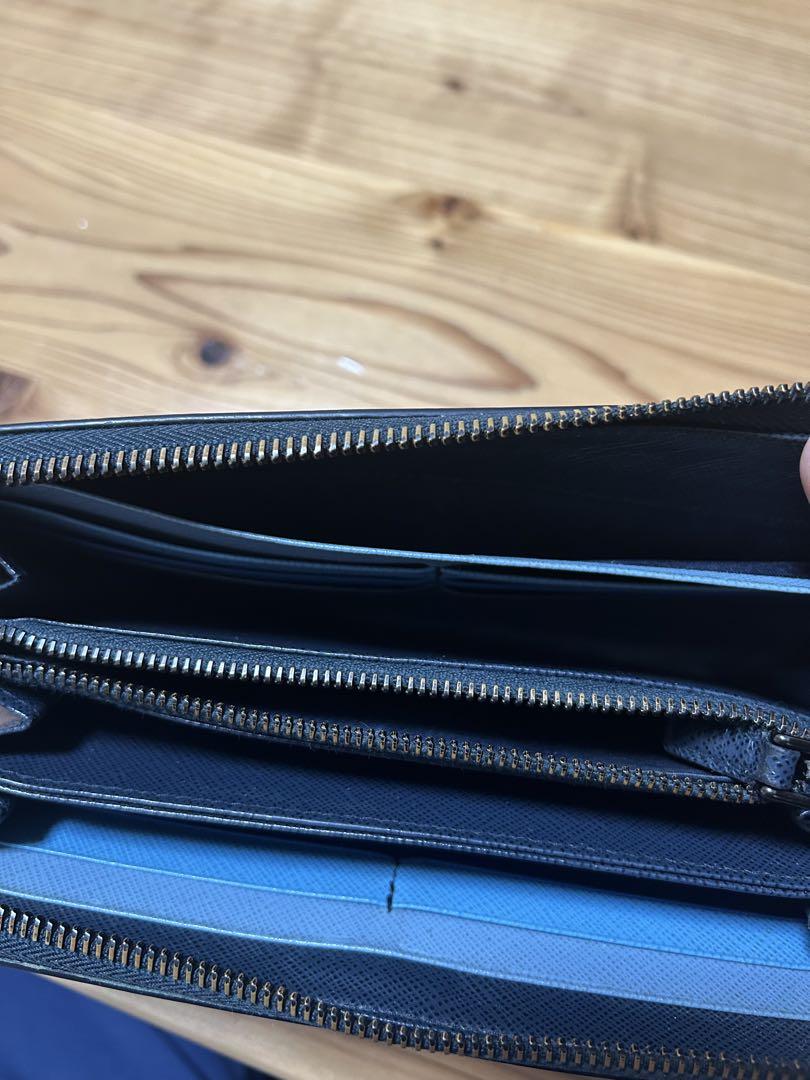 PRADA 財布