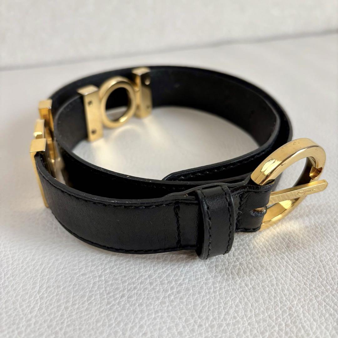 【フェラガモ】レディース レザー ベルト ロゴ ゴールド色金具 黒