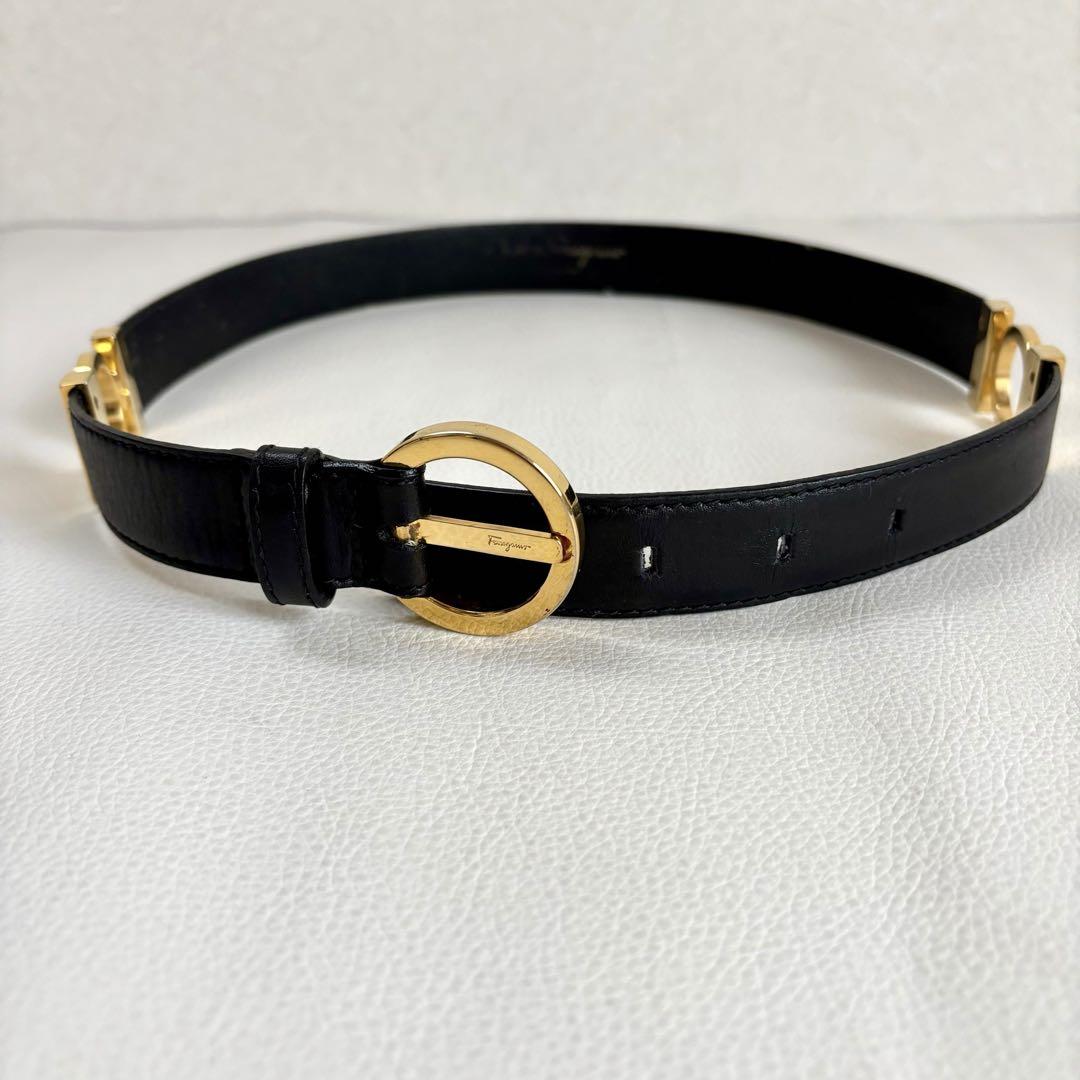 【フェラガモ】レディース レザー ベルト ロゴ ゴールド色金具 黒